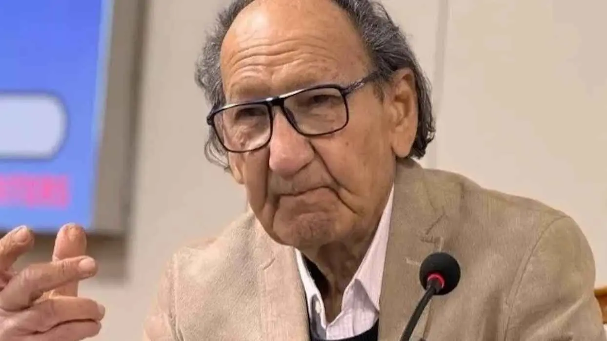 رحيل الشاعر والناقد العراقي مالك المطلبي عن 85 عاماً