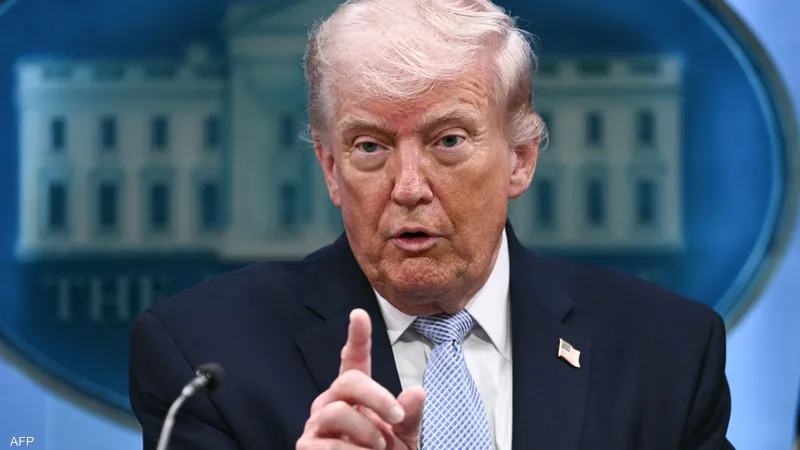 Trump Warns Tehran, Confirms Continuation of Naval Blockade