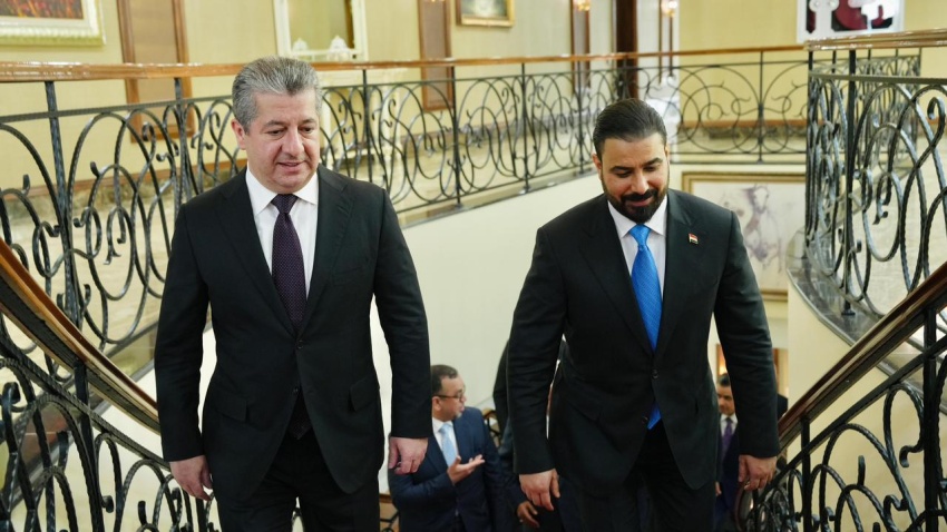 Extensive Talks Between Al-Zaidi and Barzani in Erbil to Finalize New Government Formation