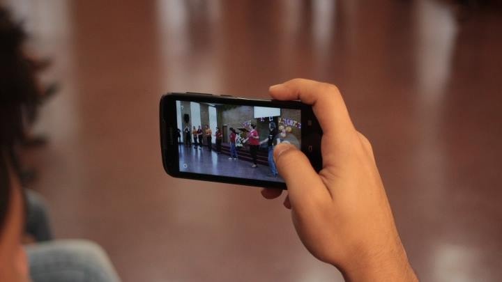 The Debate Over Photography Inside Government Institutions: Transparency Rights vs. Legal Boundaries