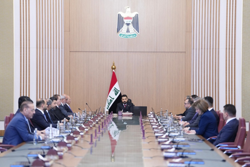 Prime Minister Chairs First Cabinet Session and Officially Assumes Duties