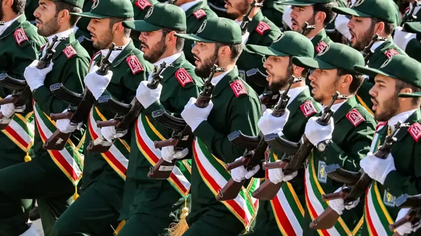 IRGC Describes Negotiations as a "Battlefield," Calls for National Cohesion