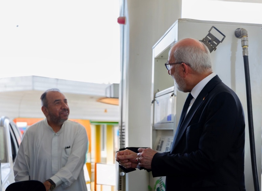 Oil Minister Continues Field Tours to Ensure Smooth Fuel Supply at Stations