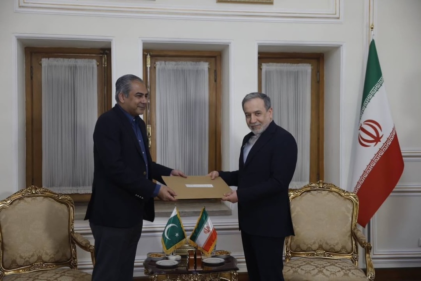 Tehran Receives Special Pakistani Message Amid Regional Diplomatic Activity