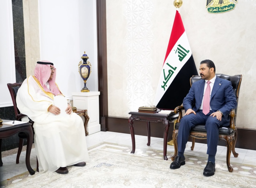 رئيس الوزراء يؤكد حرص العراق على تعزيز الشراكة والتنسيق الأمني مع السعودية