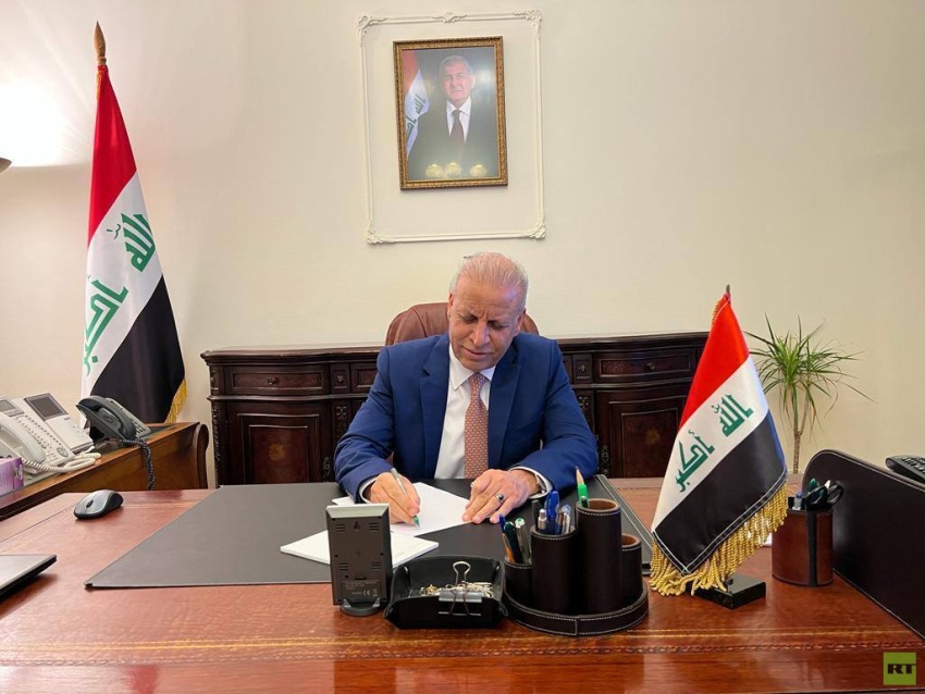 السفارة العراقية في القاهرة تبرم اتفاقاً جديداً لتسهيل حركة الشحن البري مع مصر