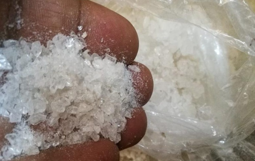مديرية شؤون المخدرات في ميسان تضبط كيلوجرامين من الكريستال وآلاف الحبوب المخدرة واعتقال متهمين