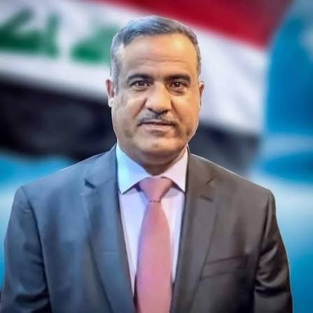 وزير الدفاع يؤكد الالتزام بالبرنامج الحكومي وتأدية المسؤولية الوطنية بالفصل والعمل